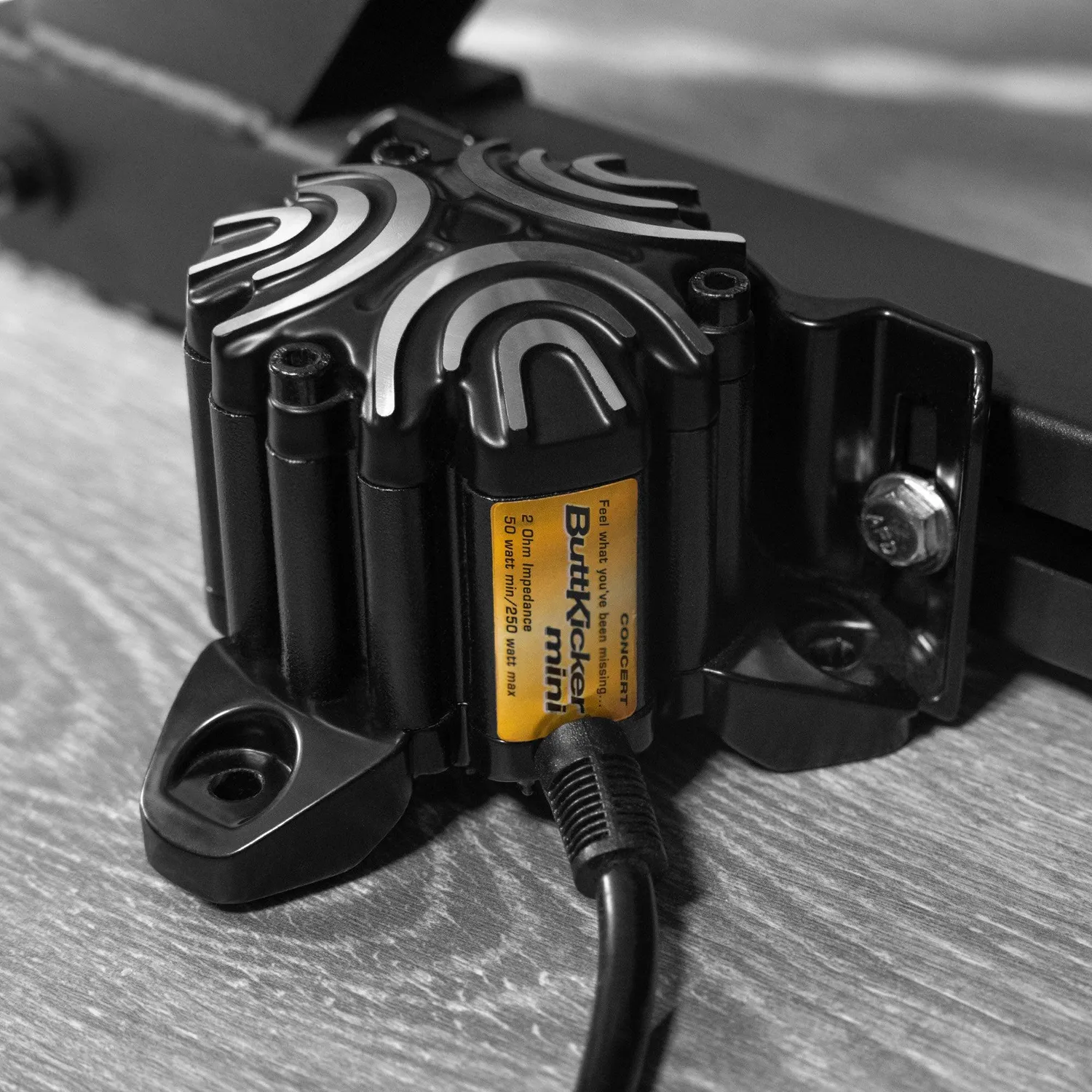 ButtKicker Mini Concert haptisk transducer 2 ohm