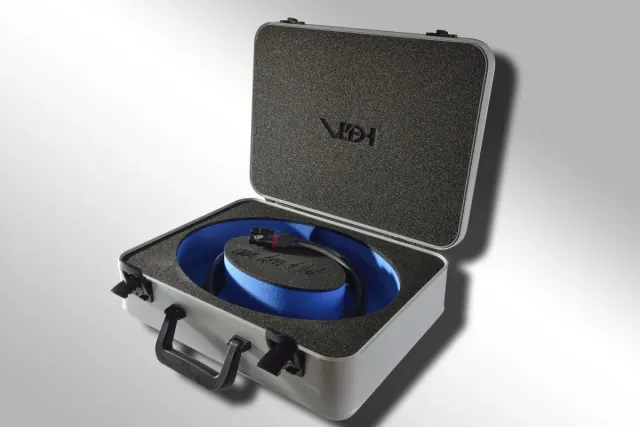 A. J. van den Hul The CNT Carbon Nano Tube signalkabel