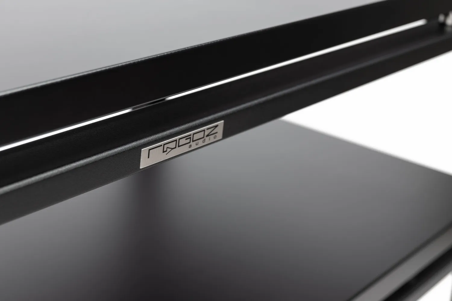 Rogoz Audio 4QB3 hi-fi-rack med 3 hylder, sort mat
